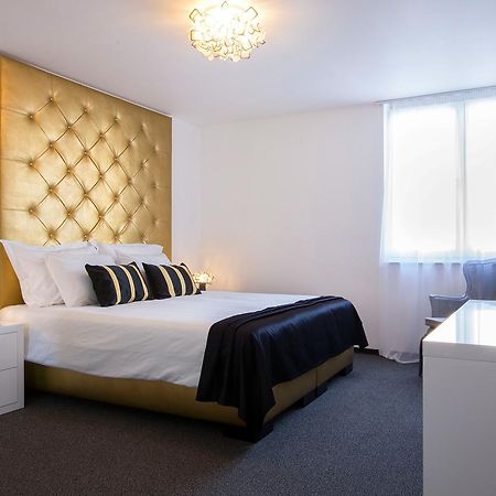 B Gold Luxury Rooms B&B Σπλιτ Εξωτερικό φωτογραφία