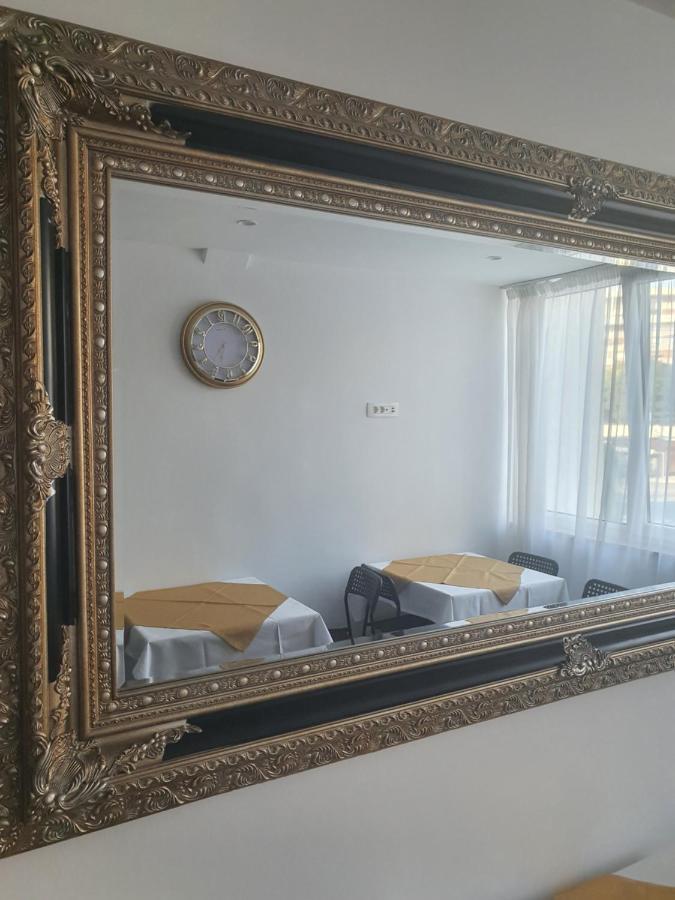 B Gold Luxury Rooms B&B Σπλιτ Εξωτερικό φωτογραφία