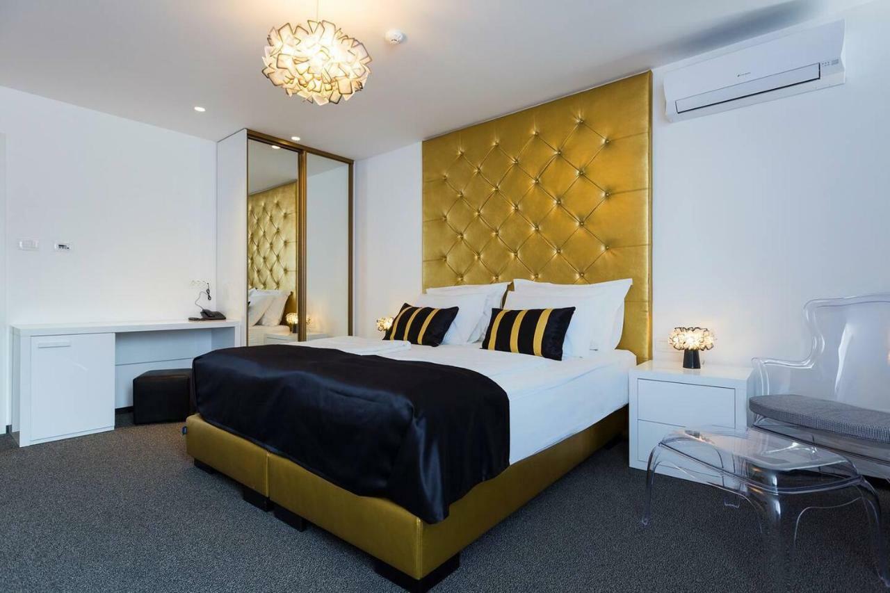 B Gold Luxury Rooms B&B Σπλιτ Εξωτερικό φωτογραφία