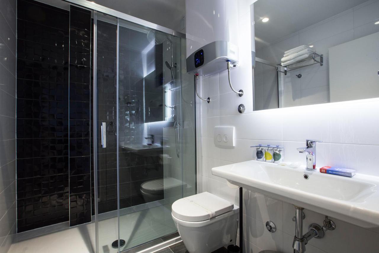 B Gold Luxury Rooms B&B Σπλιτ Εξωτερικό φωτογραφία